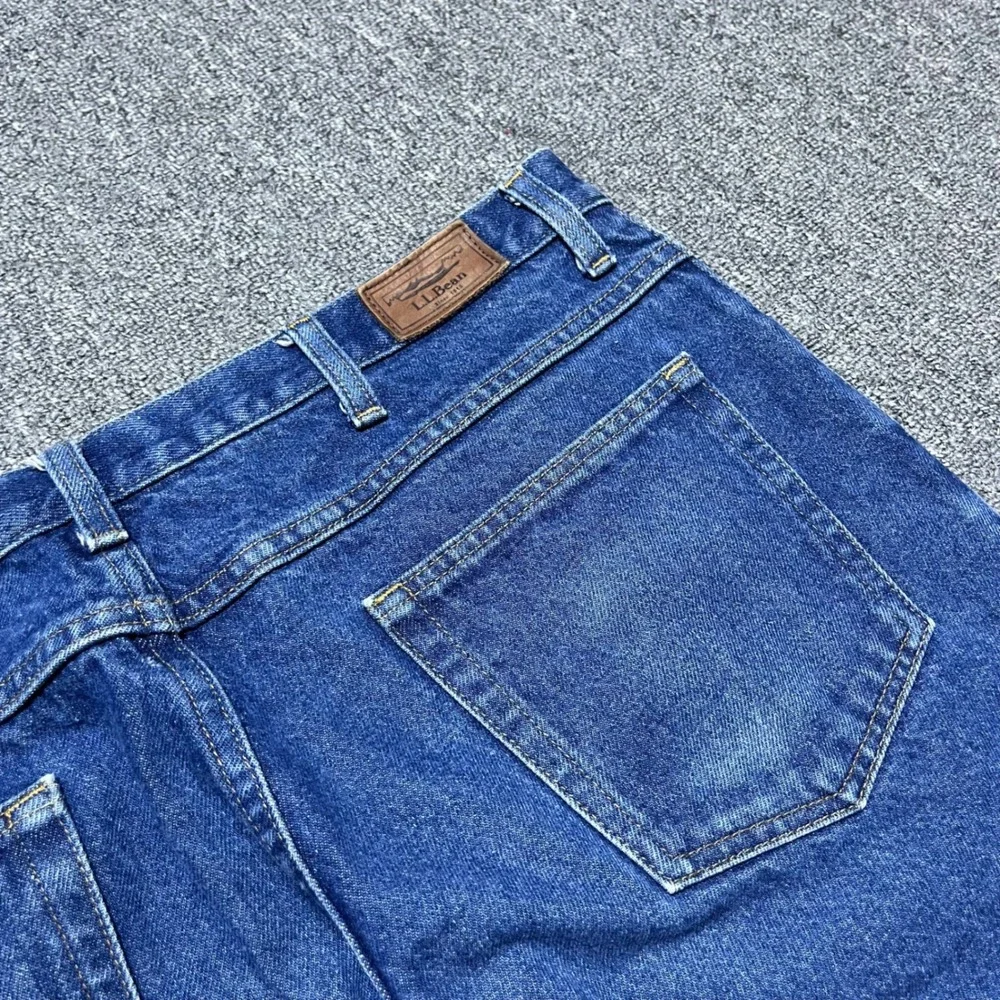 L.L. Bean Classic Fit Jeans 36x36 Blue Straight Leg Denim Pants Medium Wash